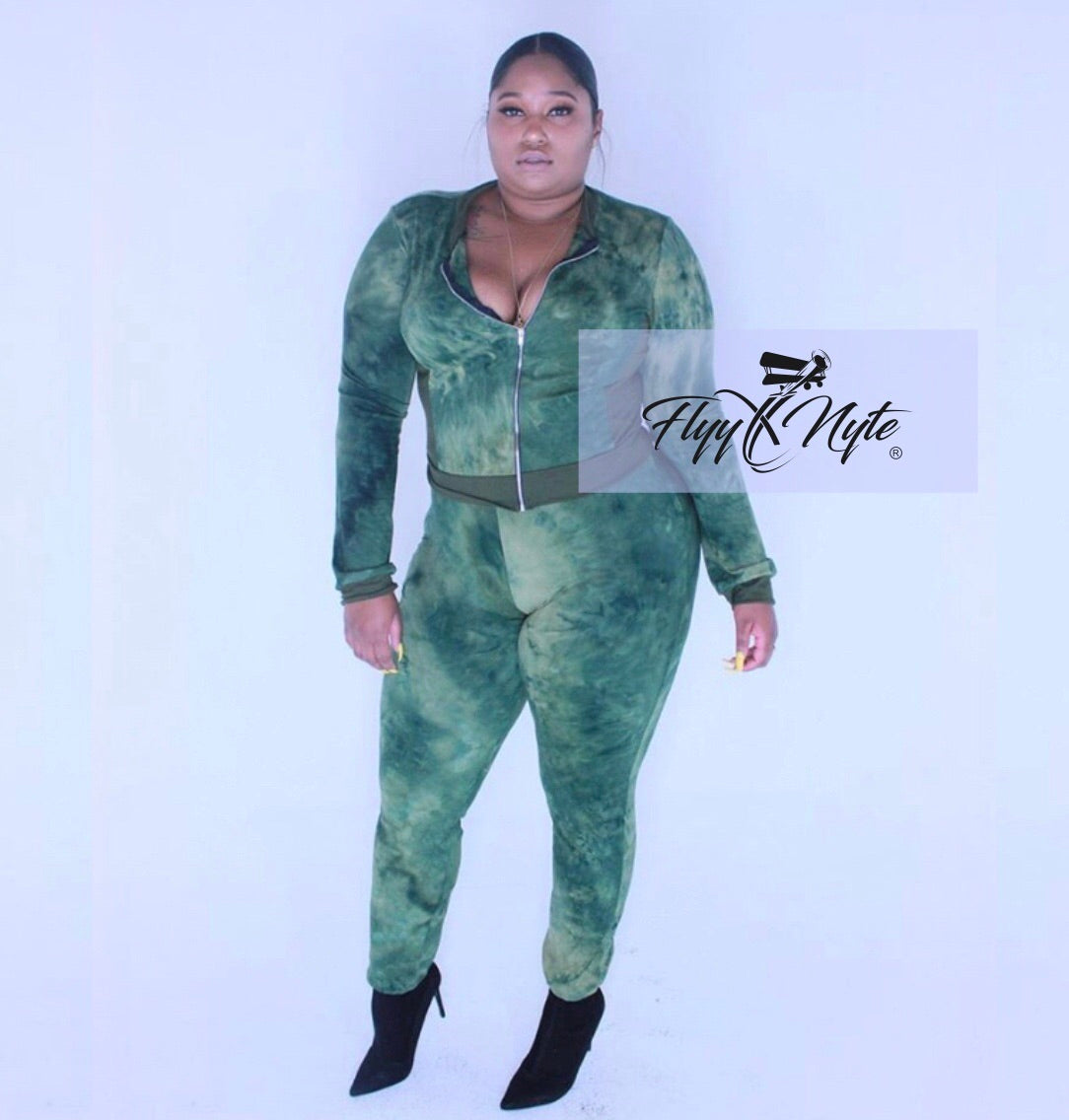 Plus Size 2-Piece Tie Dye Jacket and Leggings Set in Green